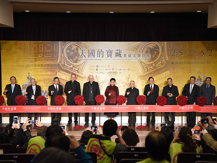2016年「天國的寶藏-教廷文物特展」,是教宗文物第一次如此大規模地向世人展示,顯見博物館外交的重要。(圖/國立故宮博物院提供) 2016年「天國的寶藏-教廷文物特展」,是教宗文物第一次如此大規模地向世人展示,顯見博物館外交的重要。(圖/國立故宮博物院提供)